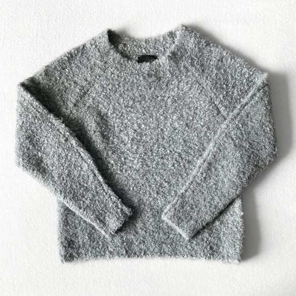 Aritzia • Wilfred • Boucle Sweater • Teddy • Grey • Boyfriend-cut - Picture 4 of 13